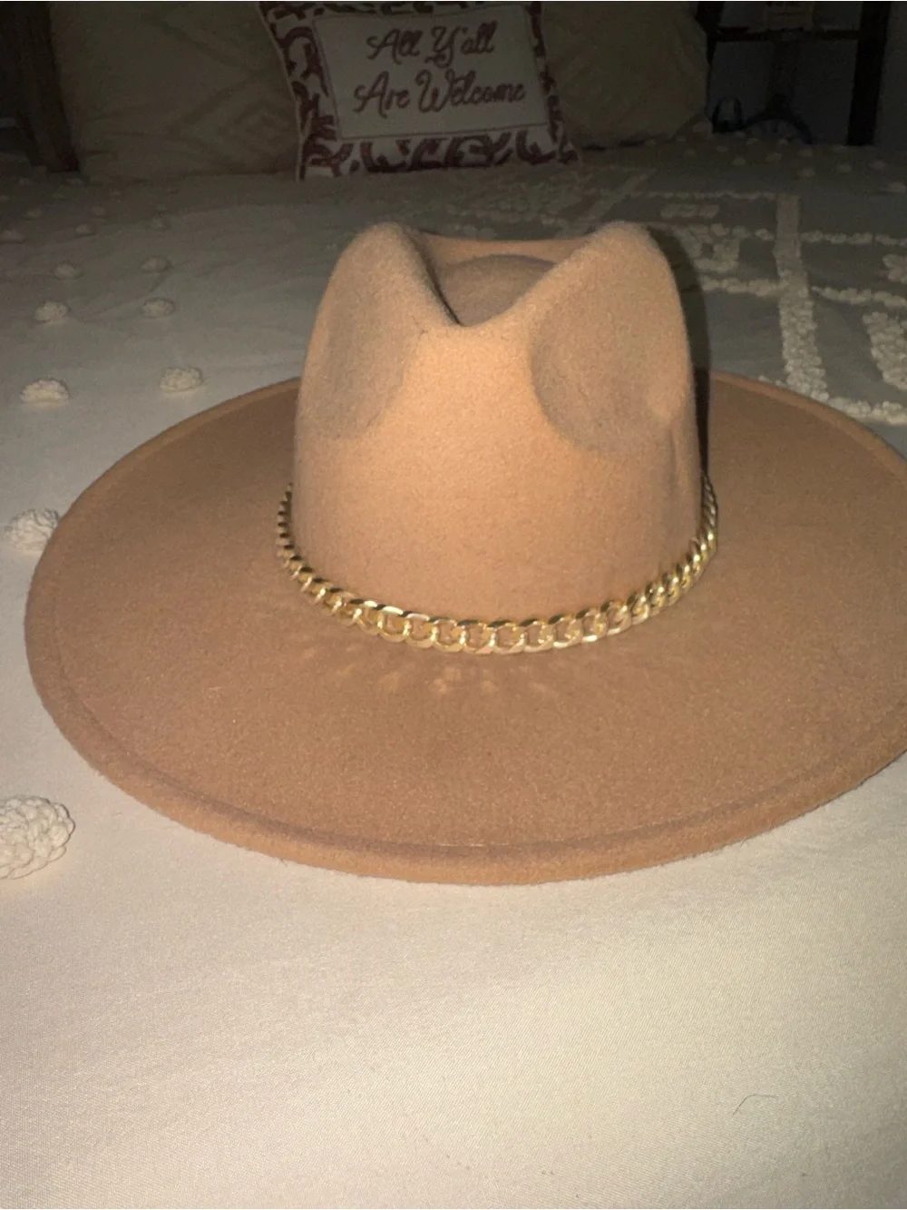 Womens Camel Wide-Brim Felt Fedora with Gold Chain